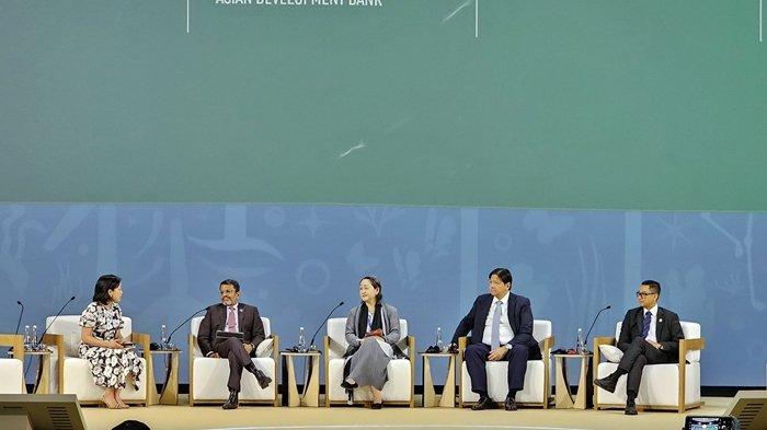 PT PLN (Persero) memaparkan program dan strategi untuk dekarboniasi sektor kelistrikan tanah air di main stage atau panggung utama gelaran COP28 di Dubai, Uni Emirat Arab (UEA), Rabu (5/12/2023).