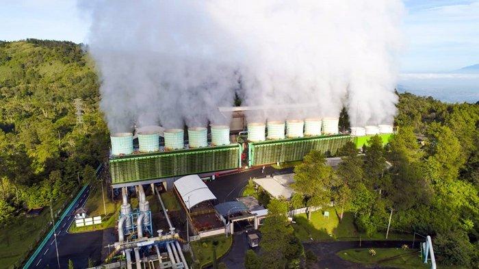 PT PLN (Persero) menggunakan Renewable Energy Certificate (REC) untuk penggunaan listrik pada Stasiun Pengisian Kendaraan Listrik Umum (SPKLU) milik PLN periode 2022 hingga 2023.