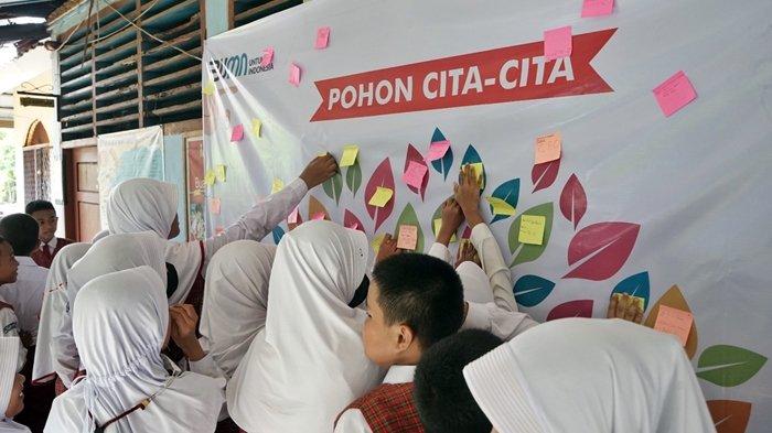 Senin pagi (6/11/2022), puluhan Perwira Kilang Pertamina Plaju menyambangi Sekolah Dasar (SD) Negeri 93 Palembang.