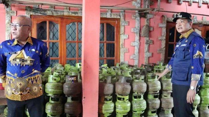 Pj Walikota Pagaralam, H. Lusapta Yudha Kurnia, melakukan monitoring ke pangkalan Gas LPG.