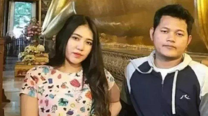 Potret Via Vallen dan adiknya Rafi Pratama.