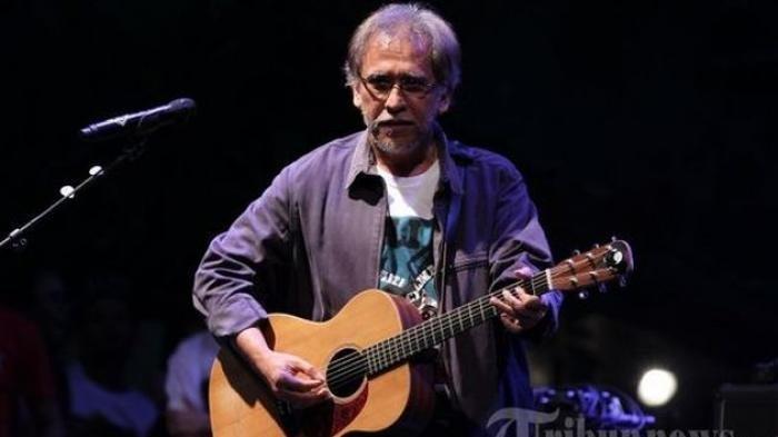 Penyanyi senior Iwan Fals