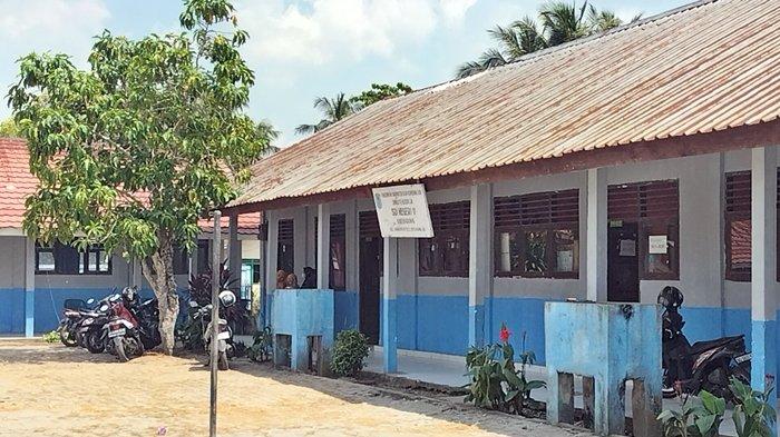 Suasana SDN 11 Kayuagung terlihat muridnya sedikit dibandingkan sekolah pada umumnya, Senin (4/9/2023) siang.