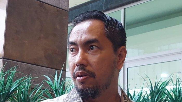DIHUBUNGI LISA MARIANA - Pengacara Sunan Kalijaga di Polsek Kembangan, Jakarta Barat, Senin (29/8/2022). Pengakuan Lisa Mariana siap lawan Ridwan Kamil.