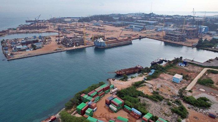 T PLN (Persero) melalui anak usahanya, PLN Batam, kini telah menyediakan layanan energi bersih bagi sektor industri dan retail di Batam, Kepulauan Riau lewat Renewable Energy Certificate (REC).