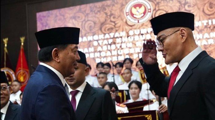 STAFSUS MENHAN: Deddy Corbuzier dilantik sebagai Stafsus Menteri Pertahanan Sjafrie Sjamsoeddin, Selasa (11/2/2025). Sebelumnya dia mendapatkan pangkat Letkol Tituler.