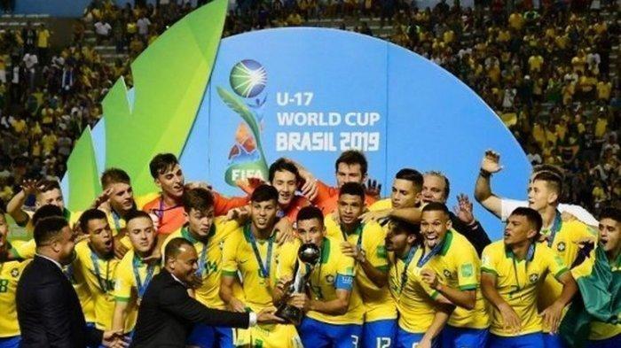 Tim Nasional U-17 Brasil merayakan gelar keempat Piala Dunia U-17 seusai mengalahkan Meksiko di partai final Piala Dunia U-17 2019 di Brasil.