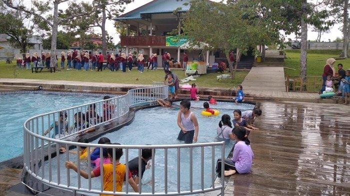 Wisata Rumah Kebun di Desa Batu Kacang, Kecamatan Singkep, Kabupaten Lingga, Provinsi Kepulauan Riau (Kepri) kini kian eksis.