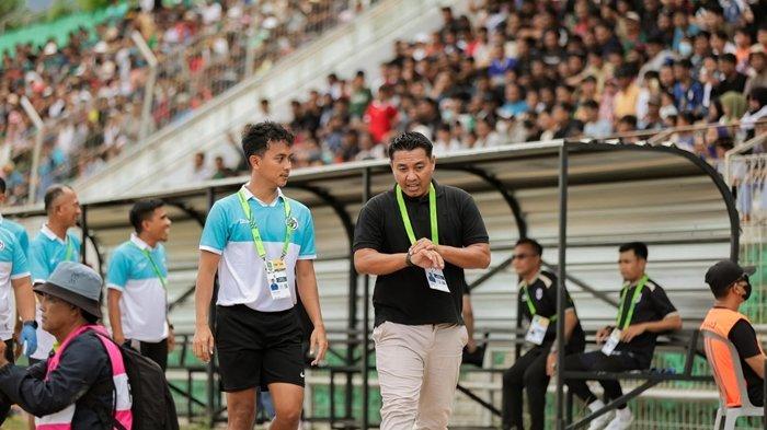 DAMPINGI PERSIPAL FC - Coach Achmad Zulkifli mendampingi tim Persipal FC musim kompetisi 2024/25 lalu. Jelang bergabung dengan Sriwijaya FC Achmad Zulkfifli masih melaksanakan aktivitasnya di Jakarta.