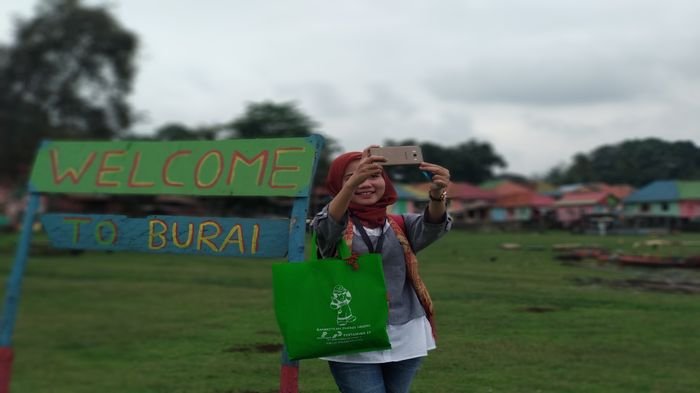 Destinasi wisata kampung warna-warni Desa Burai kabupaten Ogan Ilir kini menjadi wisata primadona di Sumsel, Rabu (7/11/2018).