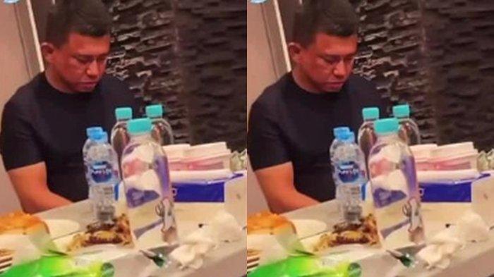 Unggahan video yang menampilkan foto terdakwa kasus pembunuhan Brigadir Nofriansyah Yosua Hutabarat, Ferdy Sambo, tampak seperti di rumah, beredar di media sosial.