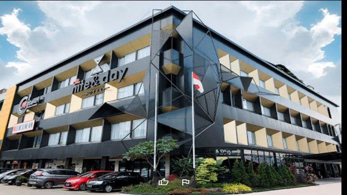 Hotel All Nite dan Day Hotel berada di Jalan Veteran No 939 Blok F9, 9 Ilir, Kecamatan Ilir Timur II, Kota Palembang.