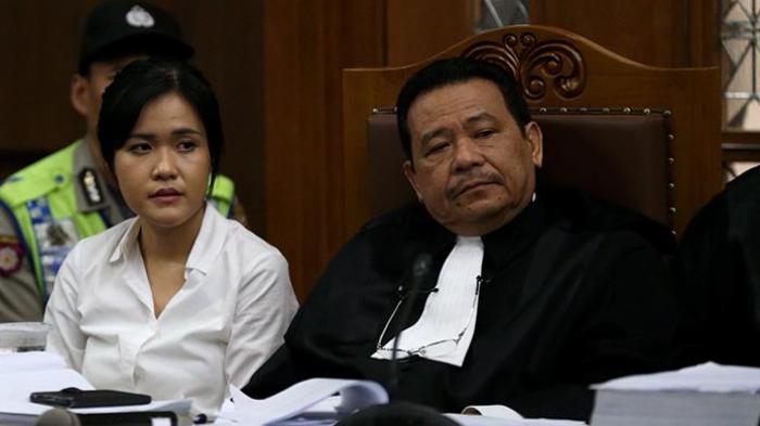 Jessica Kumala Wongso dan pengacaranya, Otto Hasibuan.