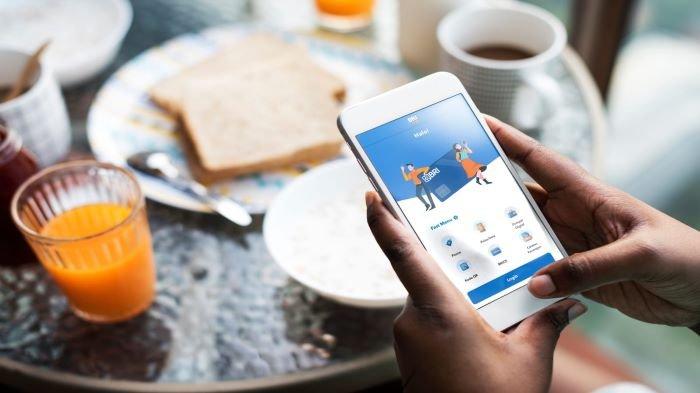 BRI terus meningkatkan kenyamanan nasabah sebagai unsur penting dari transformasi layanan, salah satunya adalah dengan menghentikan dan mengalihkan layanan internet banking berbasis website ke Super App BRImo yang memiliki fitur-fitur lebih lengkap, aman dan mudah diakses oleh nasabah.