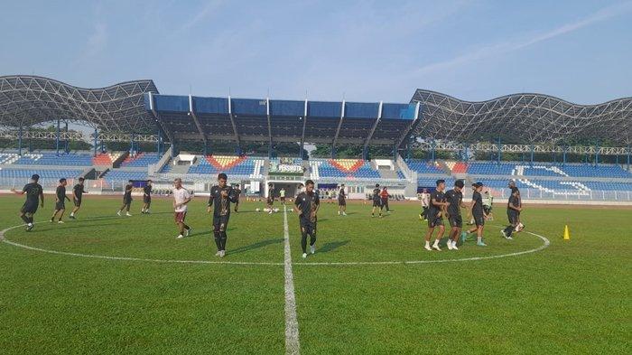 Skuat Sriwijaya FC menjalani official training jelang laga lanjutan putaran kedua Pegadaian Liga 2 2024/25 antara Persikota Tangerang vs Sriwijaya FC akan berlangsung Rabu (20/11/2024) pukul 15.00 di Stadion Benteng Reborn, Tangerang.