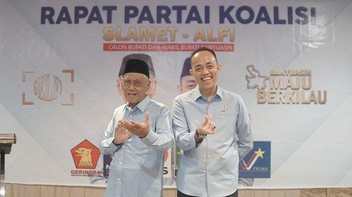 Slamet Somosentono-Alfi N Rustam saat mengikuti Rapat Partai Koalisi Slamet-Alfi di Excelton Hotel Palembang pada Sabtu (17/8/24).