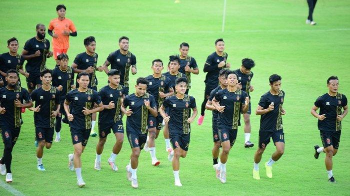 Manajemen Sriwijaya FC akhirnya mengakui meniadakan lauching tim jelang kick-off kompetisi Liga 2 2024/25.
