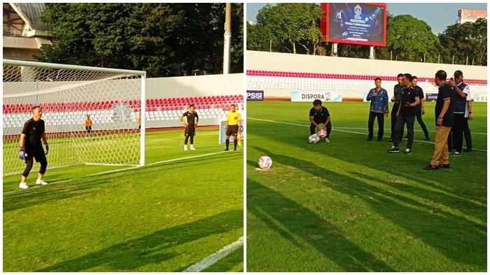 TENDANGAN PENALTI WAGUB - Indrayadi yang mantan pelatih kiper Sriwijaya FC menjadi kiper pada sayembara tendangan penalti berhadiah Kejuaraan Sepakbola Piala Gubernur Sumsel Antar OPD di Stadion Bumi Sriwijaya Palemabang, Senin (2/6/2025) sore. Indrayadi tak mampu menepis tendangan Wakil Gubernur Sumsel H Cik Ujang.