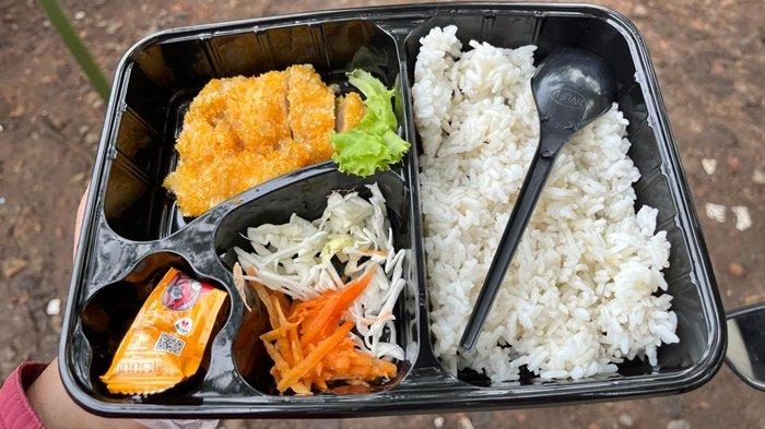 Dengan tambahan sayur dan saos, Vinz Bento bisa langsung disantap di saat kamu butuh tambahan energi ekstra.
