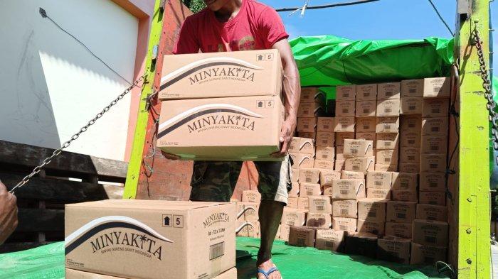 Bulog Sulteng distribusi minyak goreng ke Pasar Induk Tradisional