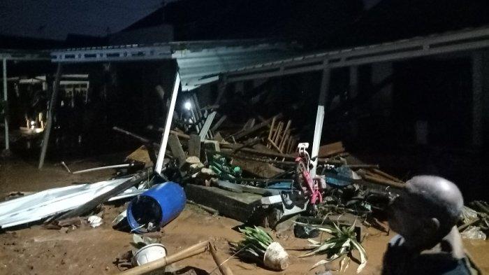 Banjir bandang terjang Desa Wangandowo, Kecamatan Bojong Kabupaten Pekalongan.