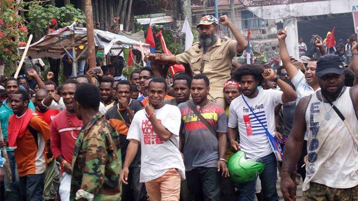Filep Jacob Semuel Karma atau biasa dikenal dengan nama Filep Karma, adalah aktivis kemerdekaan Papua.