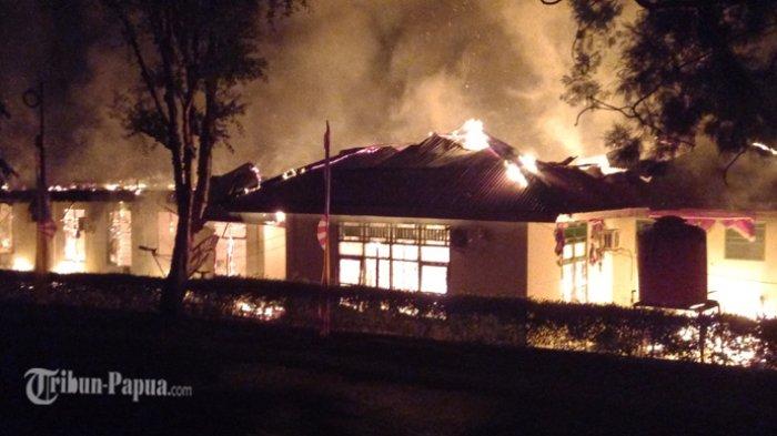 Gedung Kantor Kementerian Agama Kabupaten Jayapura, Papua terbakar pada, Jumat (1/9/2023) malam.