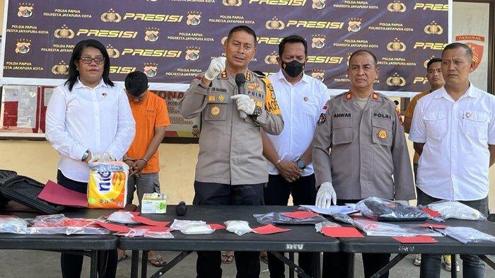 Satuan Narkoba Polresta Jayapura Kota kembali mengungkap kasus Narkotika jenis Sabu sebanyak 150 gram dengan pelaku berinisial FAS (27).
