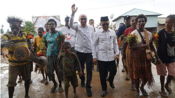 Pasangan bakal calon Bupati dan wakil bupati Kabupaten Merauke 2024, Hendrikus Mahuse dan H Riduwan.
