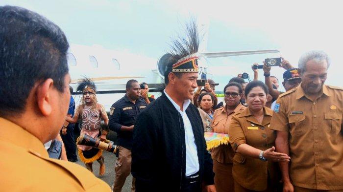 Menteri Pertanian Republik Indonesia, Andi Amran tiba Di Kabupaten Merauke, Provinsi Papua Selatan.