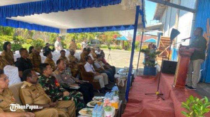 Dinas Ketahanan Pangan Kabupaten Nabire melaunching Penyaluran Cadangan Beras Pemerintah untuk Bantuan Pangan Tahp I Tahun 2024.