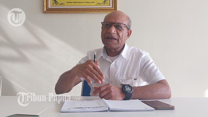 Ketua KPU Provinsi Papua, Steve Dumbon.