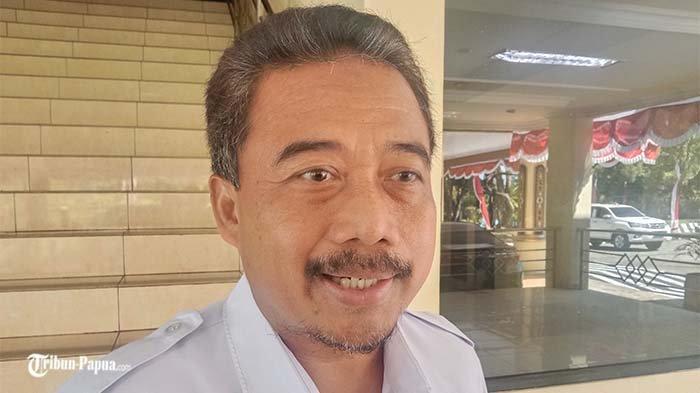 Kepala Kantor Bulog Papua dan Papua Barat Ahmad Mustari usai audiensi bersama Penjabat Bupati Jayapura di Gunung Merah, Distrik Sentani
