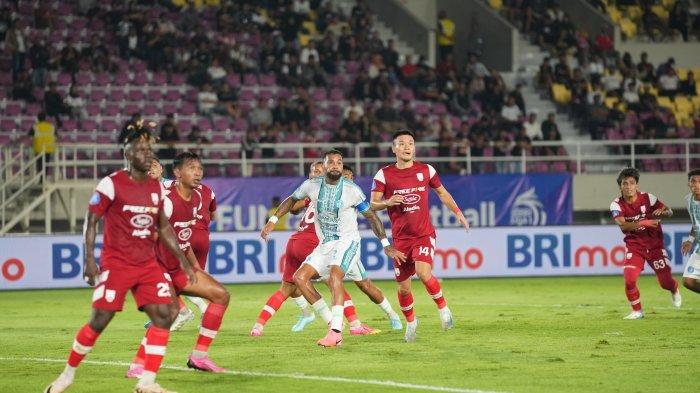 Persis Solo unggul 1-0 atas PSBS Biak pada babak pertama lanjutan BRI Liga 1 pekan 15. Bentrok antara PSBS kontra tuan rumah Persis Solo digelar di Stadion Manahan, Solo, Senin (16/12/2024) malam. (Dok. Media Officer PSBS)