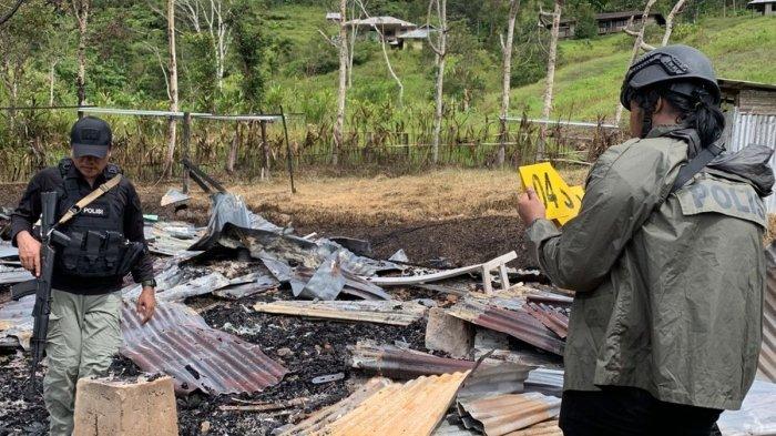KKB PAPUA - Olah TKP yang dilakukan Satgas Operasi Damai Cartenz di Distrik Anggruk, Kabupaten Yahukimo, Papua, Senin (24/3/2025).(KOMPAS.COM/Dok Satgas Operasi Damai Cartenz)