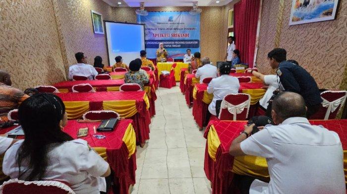 Pelaksanaan Bimtek SRIKANDI untuk Seluruh ASN se-Papua Tengah yang dilaksanakan oleh ANRI, di Hotel Mahavira, Nabire.