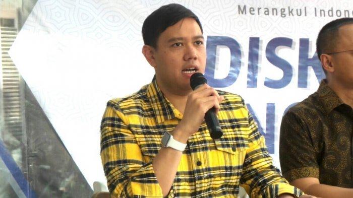 Legislator Golkar Dave Laksono menilai perlu pendekatan humanis terhadap persoalan-persoalan yang terjadi di Papua.
