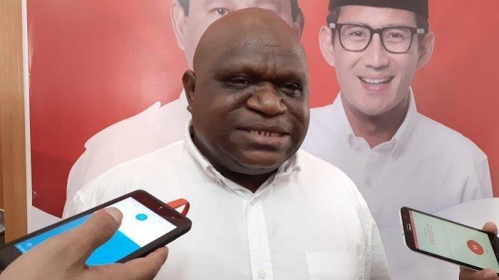 Mantan Komisioner Hak Asasi Manusia (HAM) Natalius Pigai di sekretariat nasional (Seknas), Hos Cokroaminoto, Menteng, Jakarta Pusat, Rabu (26/3/2019).