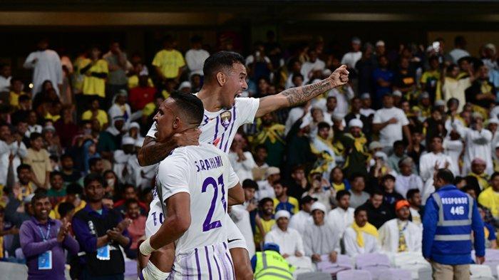 Pemain Al Ain, Rahimi Soufiane, merayakan gol ke gawang Al Nassr dalam laga leg pertama babak 8 besar Liga Champions Asia (LCA) 2023/2024 di Tahnoun Bin Mohamed Stadium, Uni Emirat Arab, Selasa (05/03/2024) dini hari WIB.
