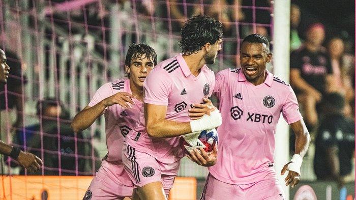 Pertandingan Inter Miami vs Columbus Crew di DRV PNK Stadium, Fort Lauderdale, berakhir dengan skor 2-2, Rabu (5/7/2023) pagi WIB.