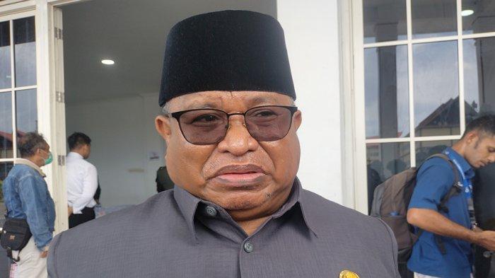 KESBANGPOL- Kepala Badan Kesbangpol Provinsi Papua Barat, Rosa M Thamrin Payapo, memberikan keterangan pers kepada wartawan pada sebuah kesempatan di Manokwari belum lama ini.