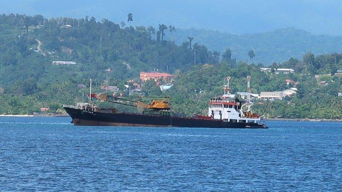 Kapal Motor (KM) Mitra Mulia kandas di perairan Manokwari, tepatnya di area penangkaran karang 'Reef Imuni 2' Teluk Doreri, Manokwari, Minggu (17/9/2023) sekira pukul 21.00 WIT.