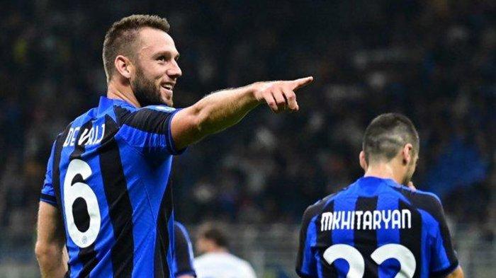 Bukan Chris Smalling , inilah sosok pengganti Stefan de Vrij di Inter Milan