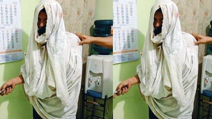 Pocong ketahuan mencuri