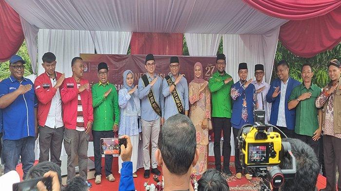 Bakal Pasangan Calon Bupati dan Wakil Bupati Kampar, Yuyun Hidayat-Edwin Pratama Putra resmi mendaftar di Komisi Pemilihan Umum (KPU)