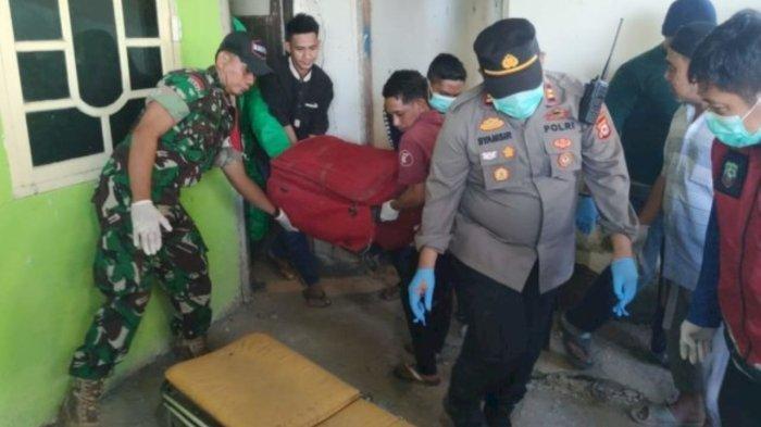 Proses evakuasi penemuan mayat di dalam koper di Pangkep, Sulawesi Selatan, Minggu (11/8/2024).