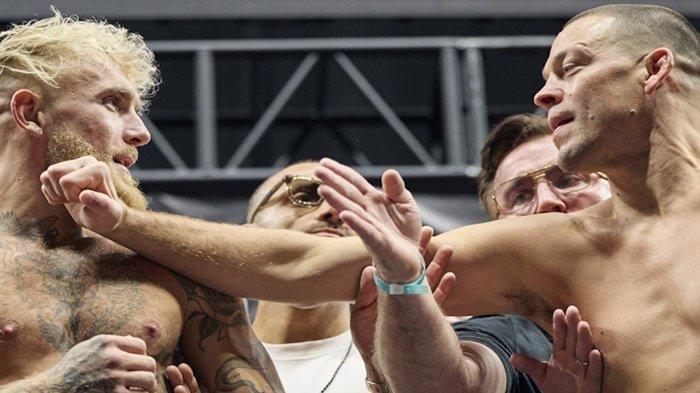 Aksi saling dorong Jake Paul dan Nate Diaz sebelum Tinju Dunia MInggu 6 Agustus 2023