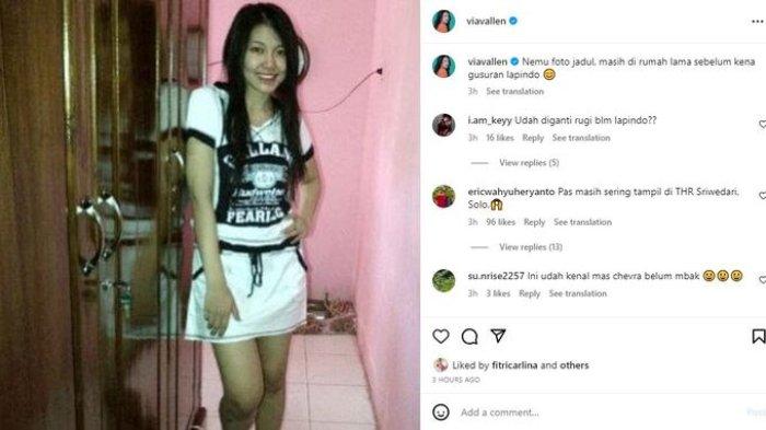 Diketahui, Via Vallen diketahui merupakan warga Sidoarjo, Jawa Timur.
