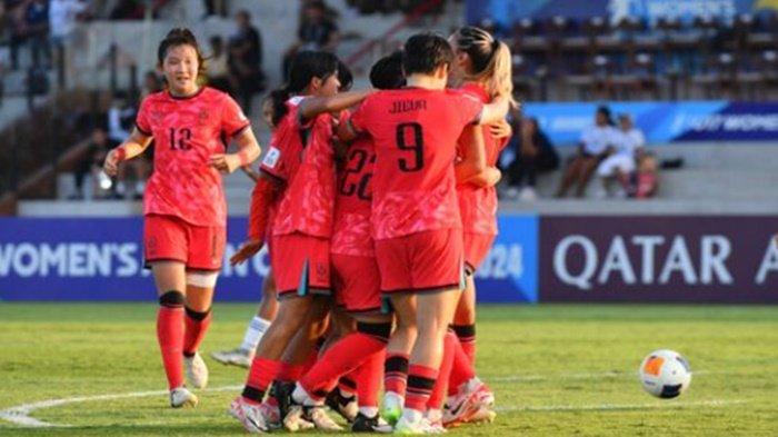 Ekspresi Pemain Timnas Korea Selatan usai berhasil di Piala Asia wanita U17 AFC 2024. Korsel menghadapi RRC untuk memperebutkan tempat ketiga di Piala Asia wanita U17 AFC Minggu 19 Mei 2024