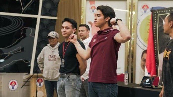 Jefri Nichol (kiri) dan El Rumi (kanan).